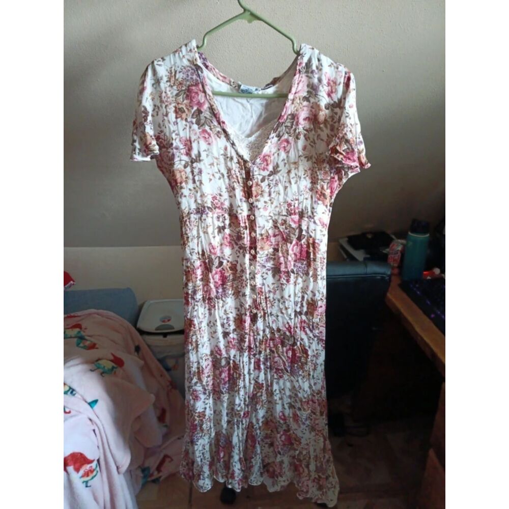 VINTAGE nostalgia 1990s crinkle rayon floral maxi